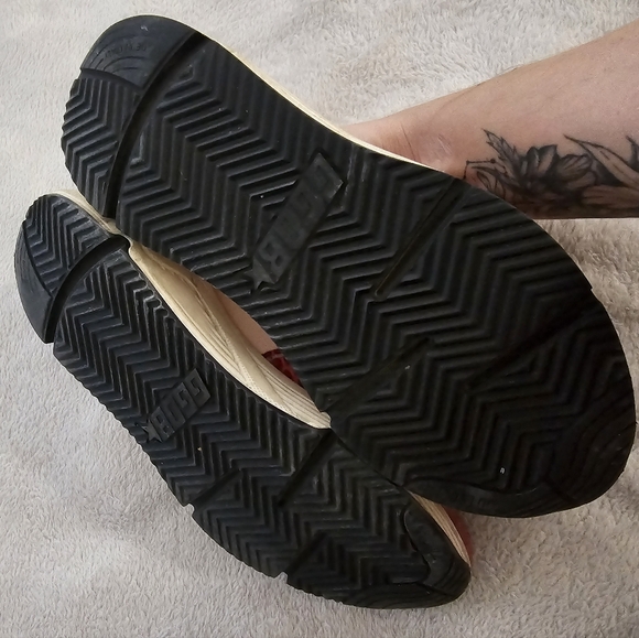 Golden Goose Limited Edition Runners - Picture 5 of 12